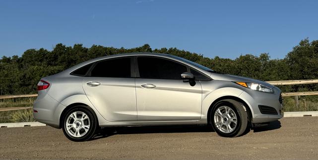 2016 ford fiesta se