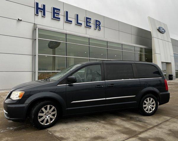 2014 chrysler town & country touring