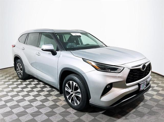 2021 toyota highlander xle