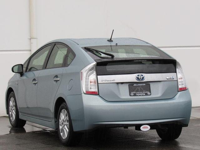 2013 toyota prius plug-in base