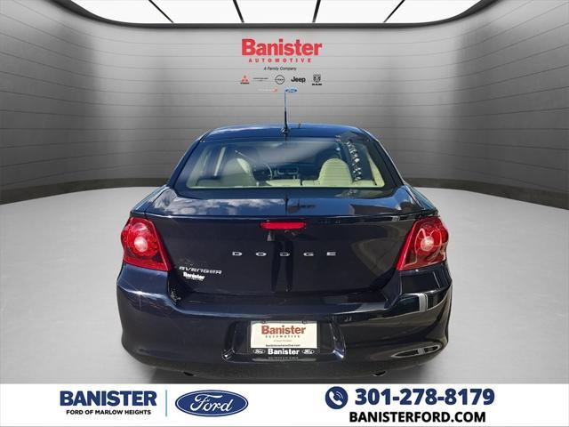 2011 dodge avenger lux