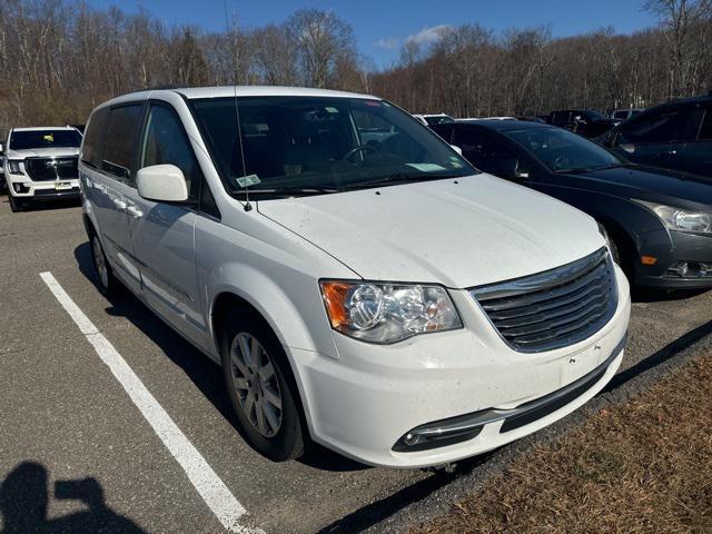 2016 chrysler town & country touring