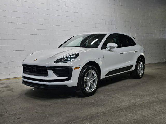 2024 porsche macan base