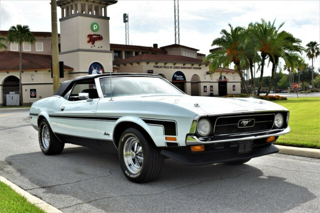 award winning 1971 mustang convertible 302 power steering, brakes