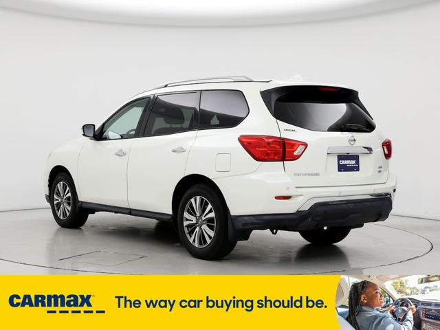 2019 nissan pathfinder sv