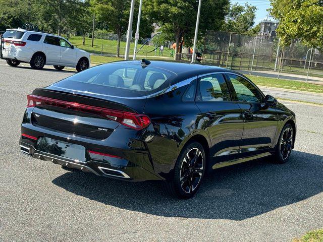 2022 kia k5 gt-line