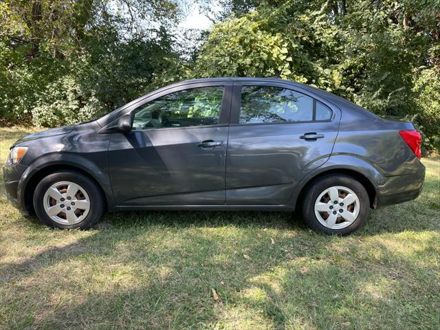 2013 chevrolet sonic ls