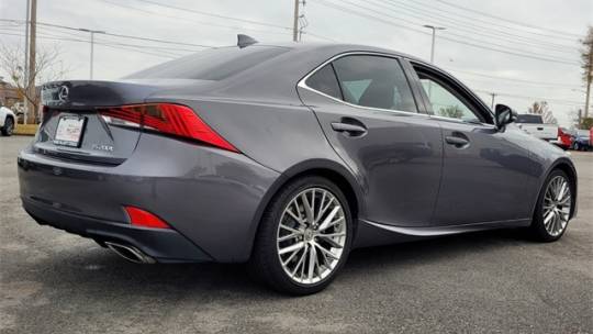 2017 Lexus IS