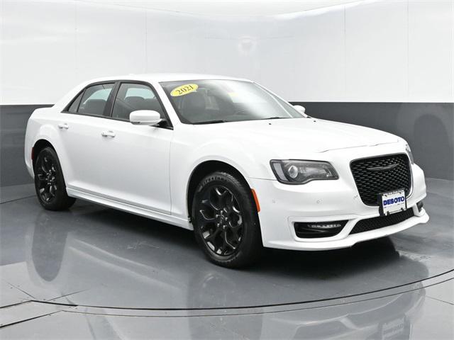 2021 chrysler 300 touring