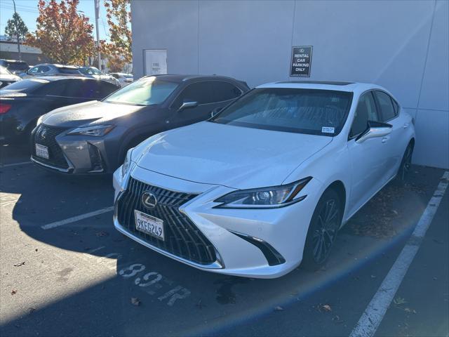 2024 lexus es 300h base