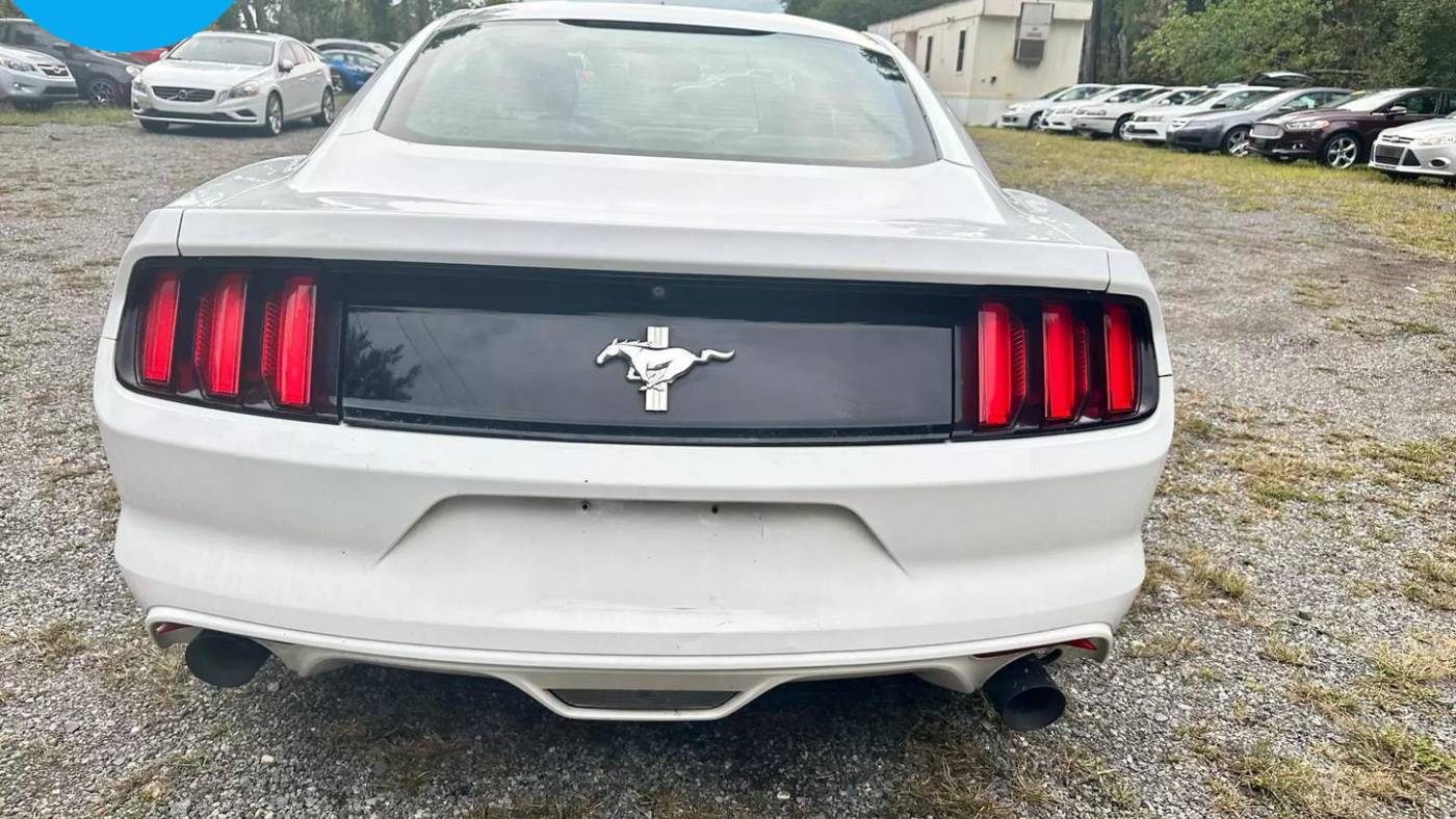2016 ford mustang v6