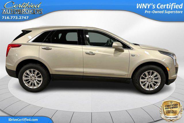2017 cadillac xt5 base