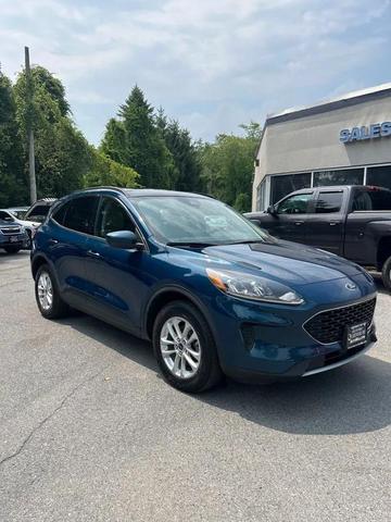 2020 ford escape se