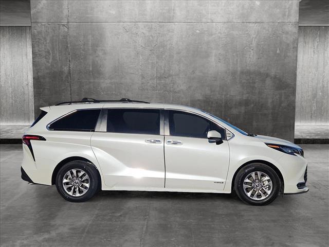 2021 toyota sienna xle