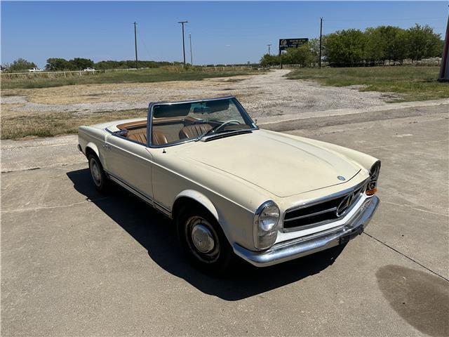 1967 mercedes 200-series