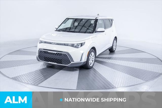 2023 kia soul lx
