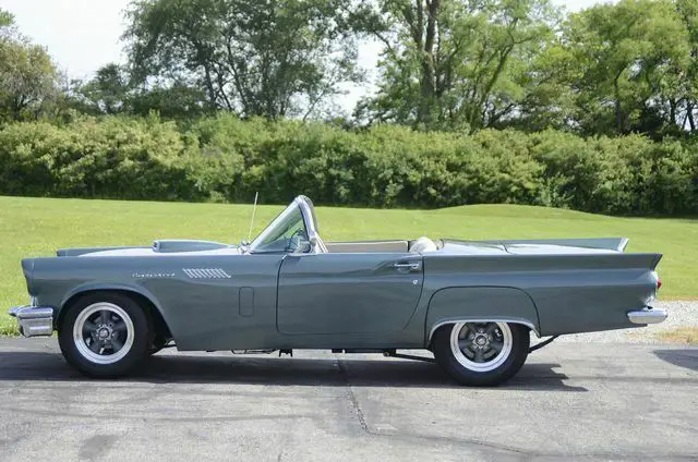 1957 ford thunderbird 28,500 miles moss automatic