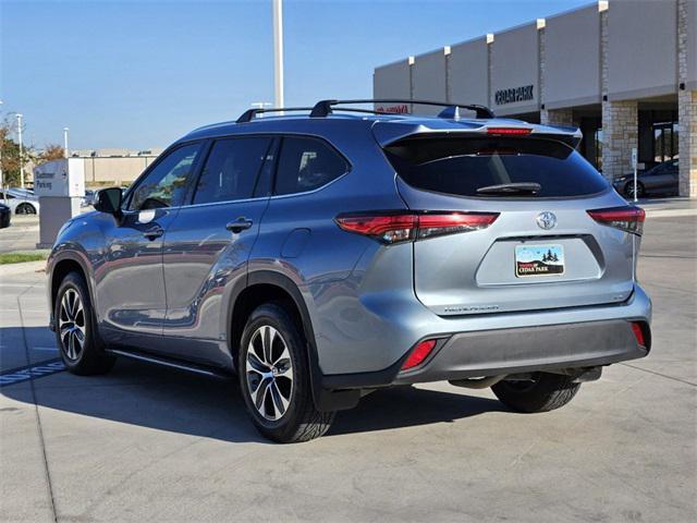 2021 toyota highlander xle