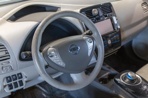 2012 nissan leaf sl