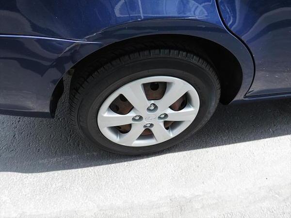 2009 hyundai accent in saint louis, missouri
