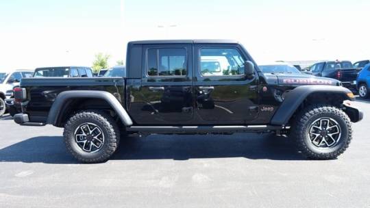 2024 Jeep Gladiator