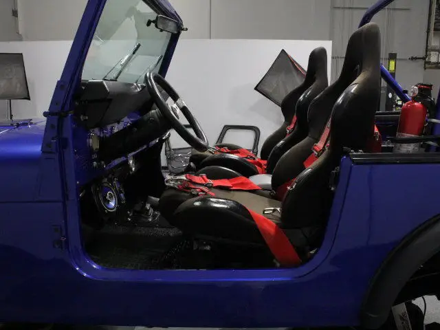 pro-built rock crawler, drive it over anything, 304 ci v8, 4-speed, ps, pwr disc