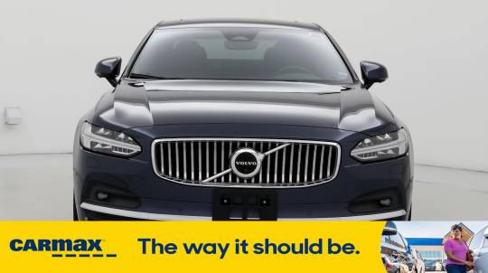2022 Volvo S90
