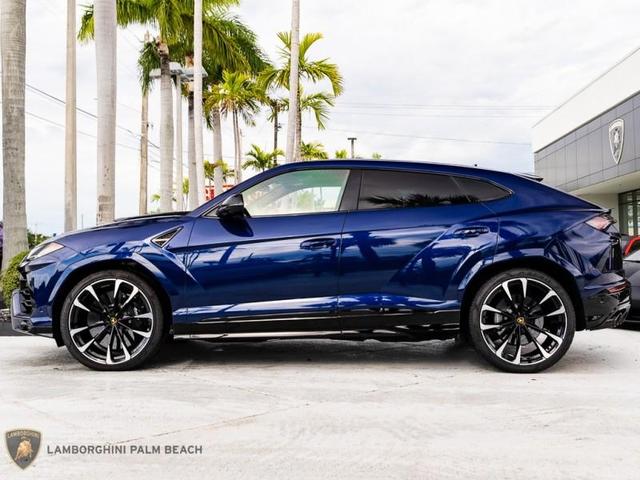 2022 lamborghini urus