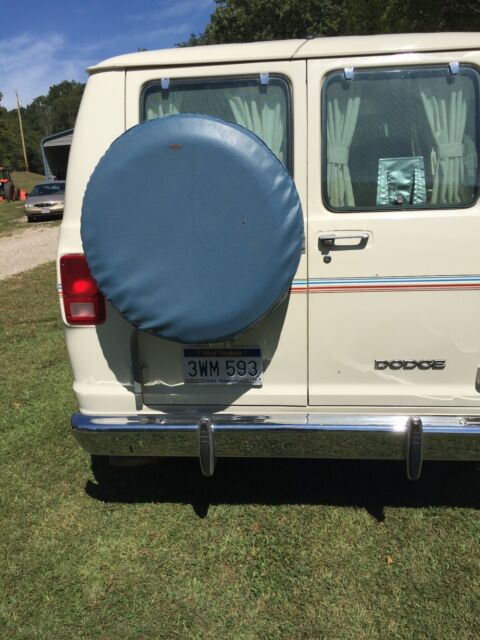 1979 dodge 200 custom van