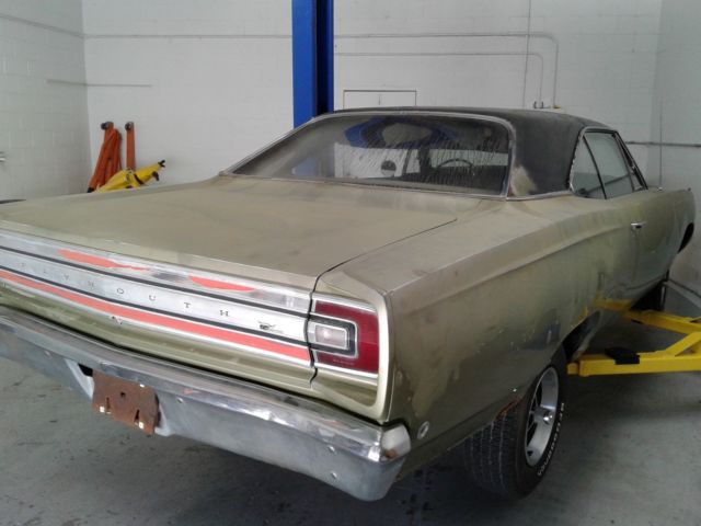 1968 plymouth matching numbers 4 speed hipo 383 road runner
