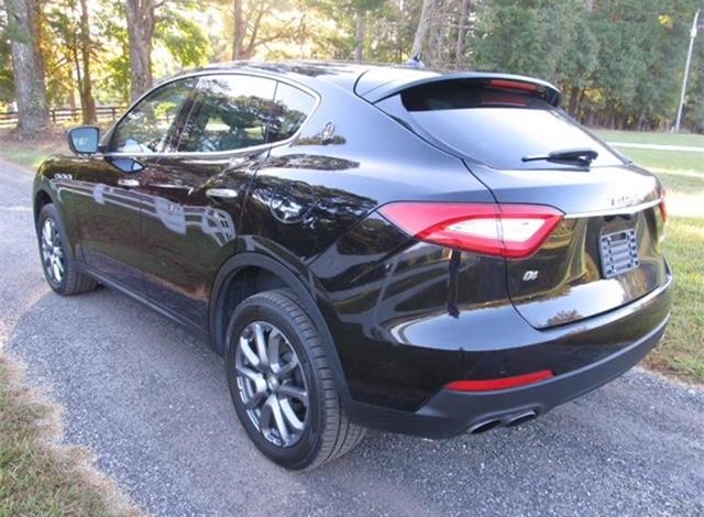 2018 maserati levante base