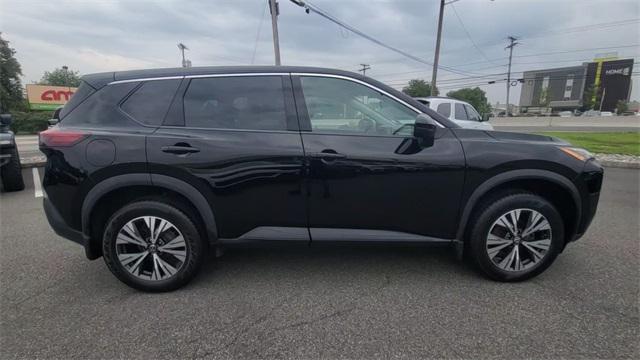 2021 nissan rogue sv