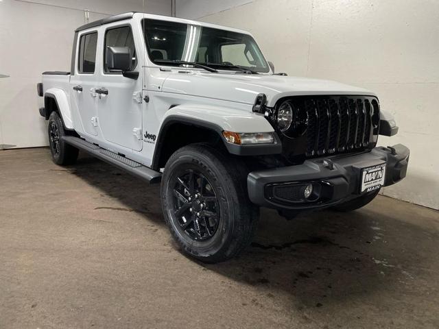 2022 jeep gladiator altitude 4x4