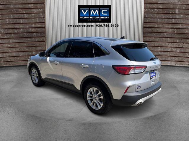 2020 ford escape se