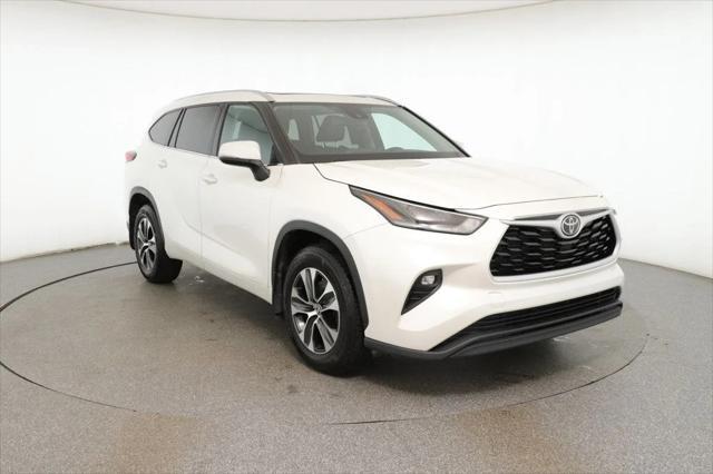 2021 toyota highlander xle
