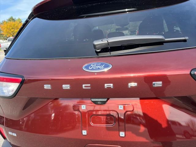 2021 ford escape se