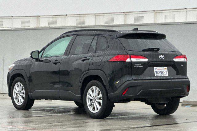 2023 toyota corolla cross le