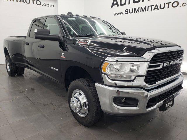 2022 ram 3500 big horn crew cab 4x4 8' box