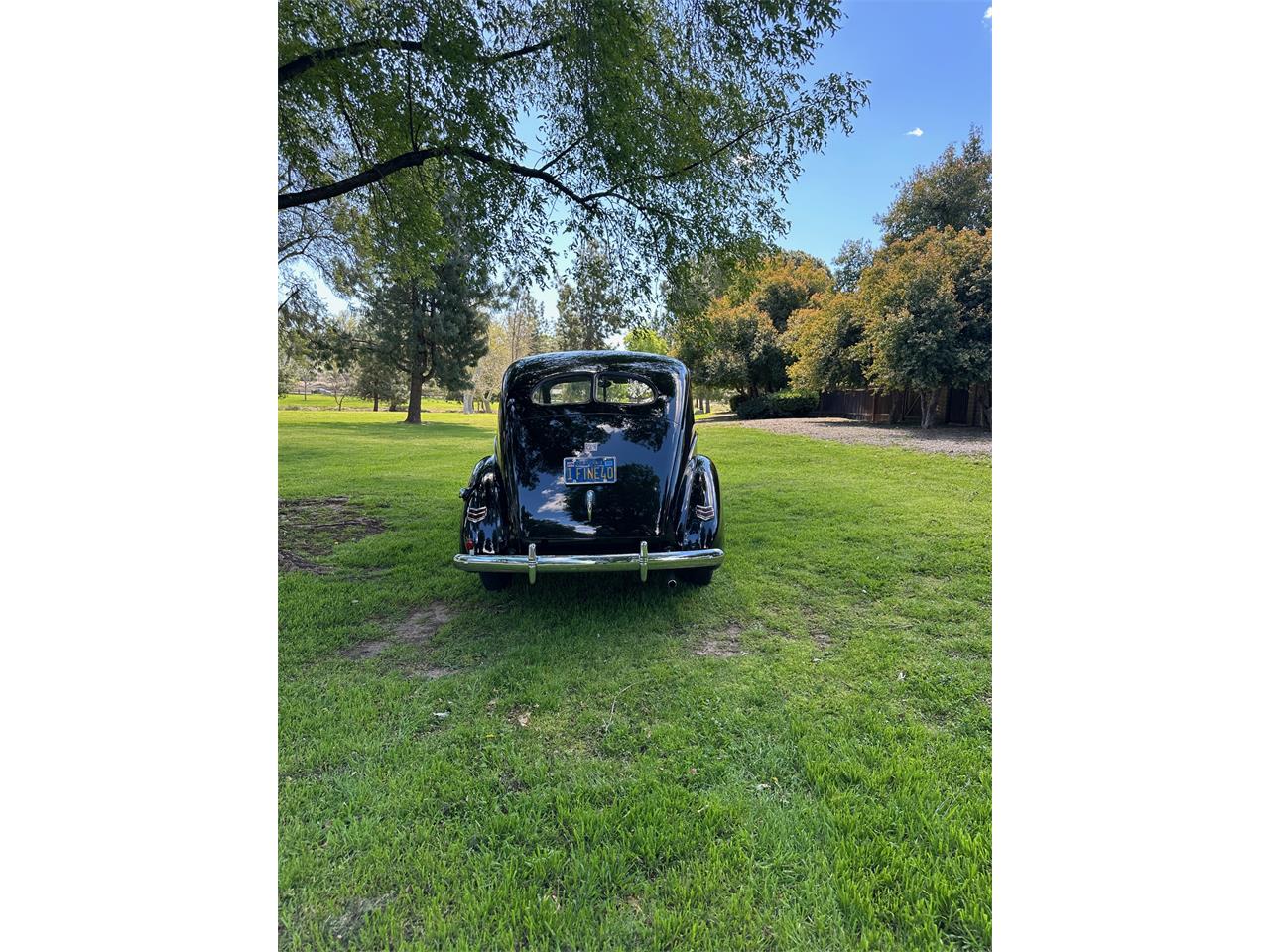 1940 ford 2-dr sedan