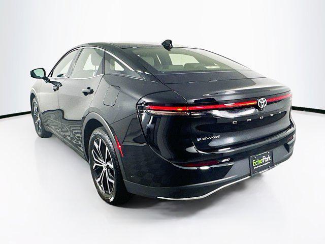 2024 toyota crown xle