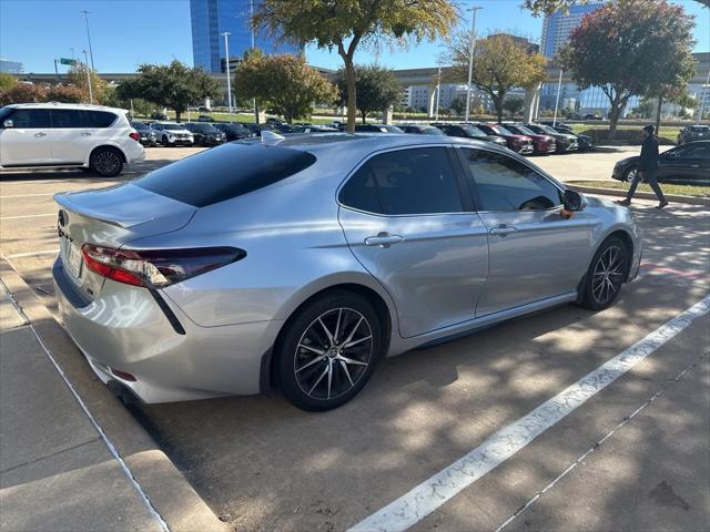 2024 toyota camry se