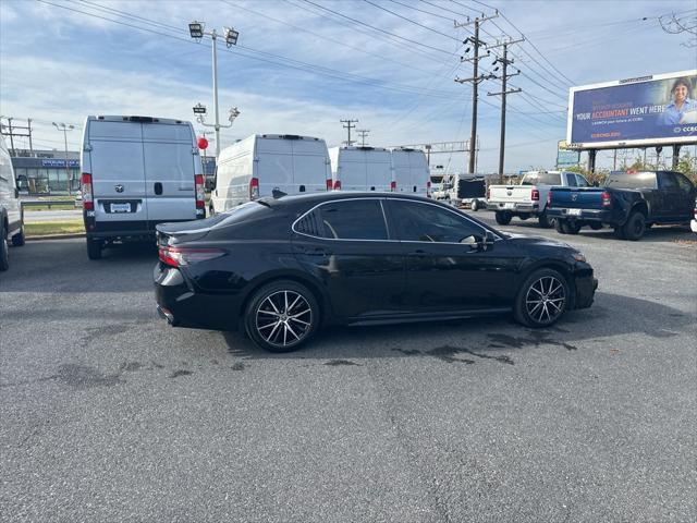 2023 toyota camry se