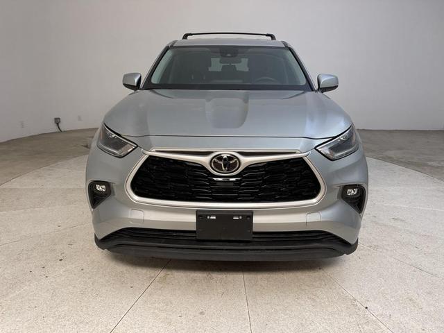 2021 toyota highlander le