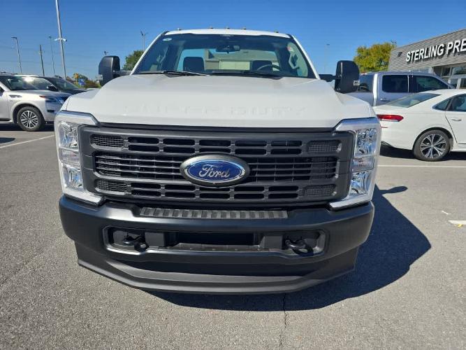 new 2024 ford super duty f-350 srw xl 4wd reg cab 8 box 4wd reg cab 8 box