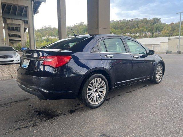2012 chrysler 200 limited