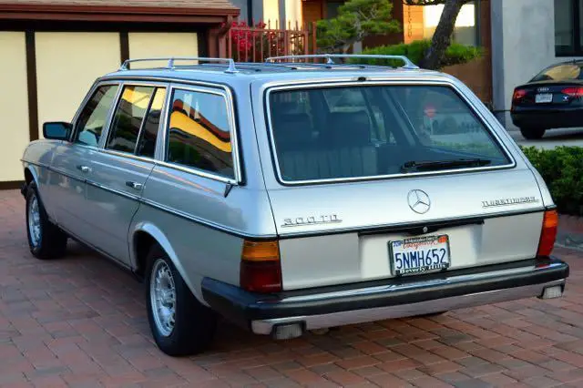 1985 mercedes 300td turbo diesel wagon, low miles, 3rd row seats excellent cond