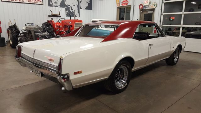 66 white holiday coupe f85 cutlass olds car 4 muncie rock crusher 455 big block