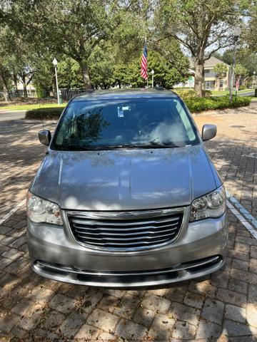 2016 chrysler town & country touring
