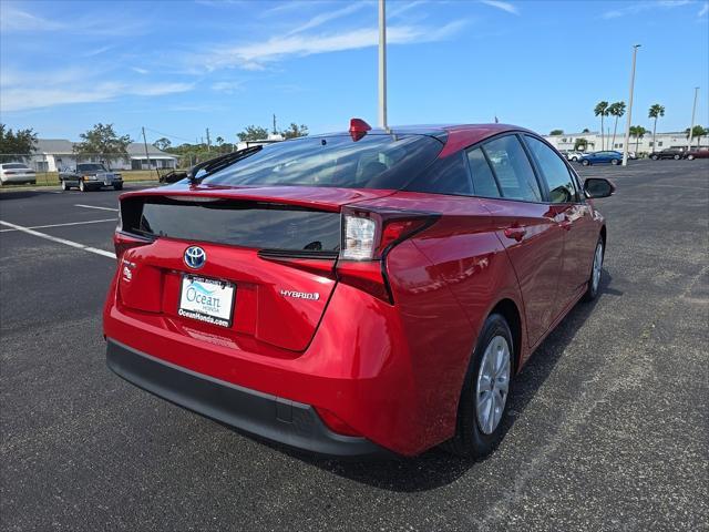 2022 toyota prius le