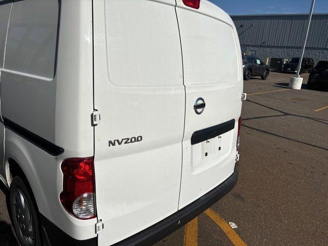 2021 nissan nv200 s